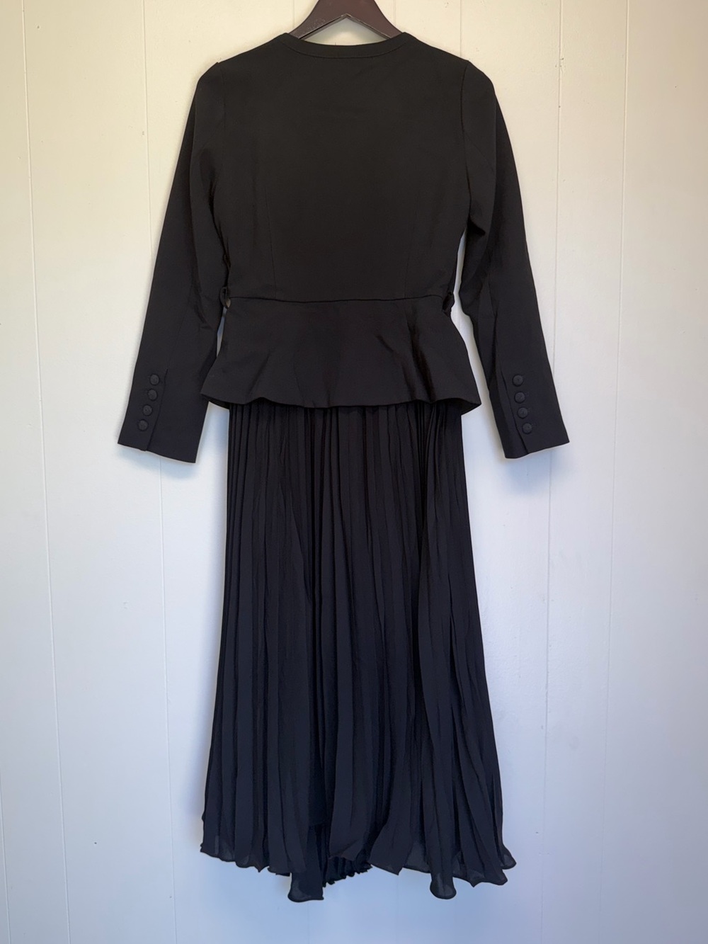NWT SIERRA DARIEN Long Sleeved Dress Fitted Bodice & Maxi Pleated Skirt Black S - Picture 8 of 11